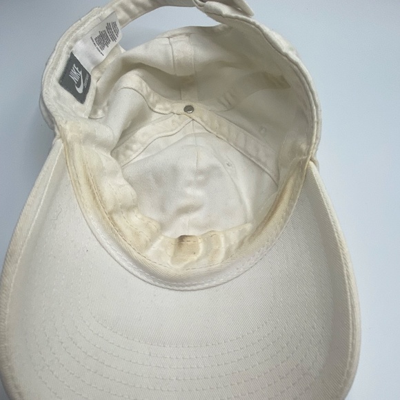 White Nike Ball Cap - Picture 9 of 9